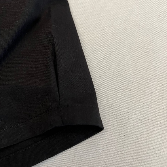 Women's NRG by Barco scrub top. Small - Picture 5 of 7